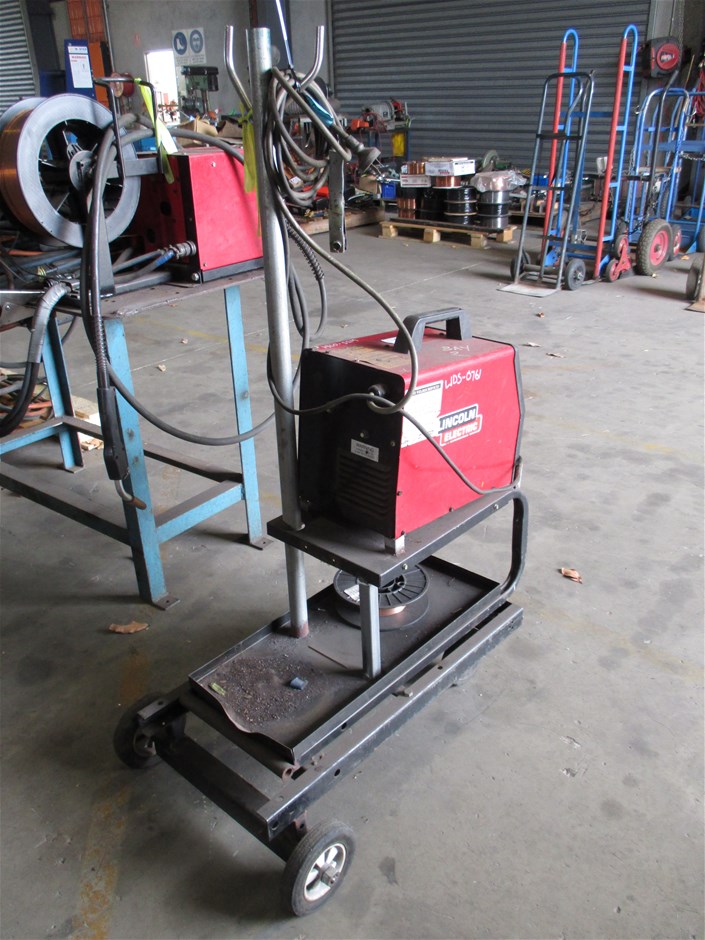Lincoln Electric SP170T Mig Welder Auction (00957009880) Grays