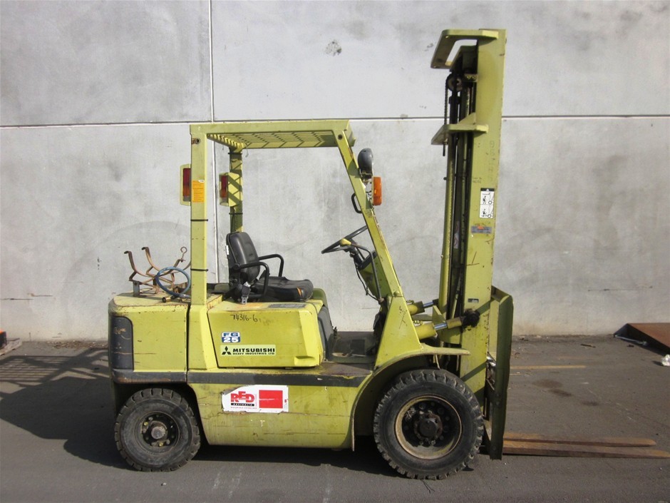 1986 Mitsubishi FG20 Forklift, 2000Kg capacity, LPG/petrol Auction