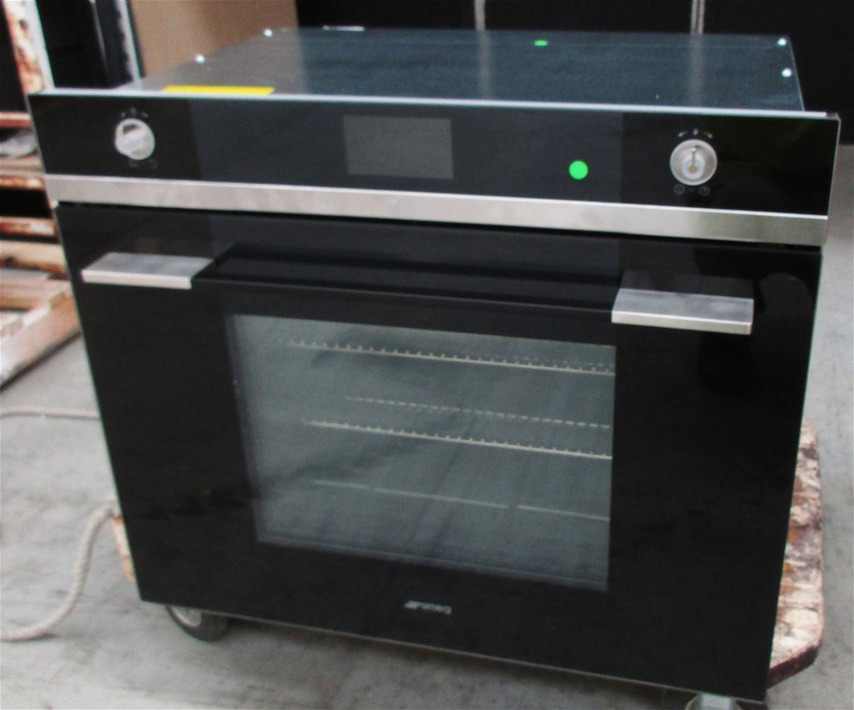 Smeg 70cm Linear Thermoseal Pyrolytic Oven Model SFPA7130N Auction