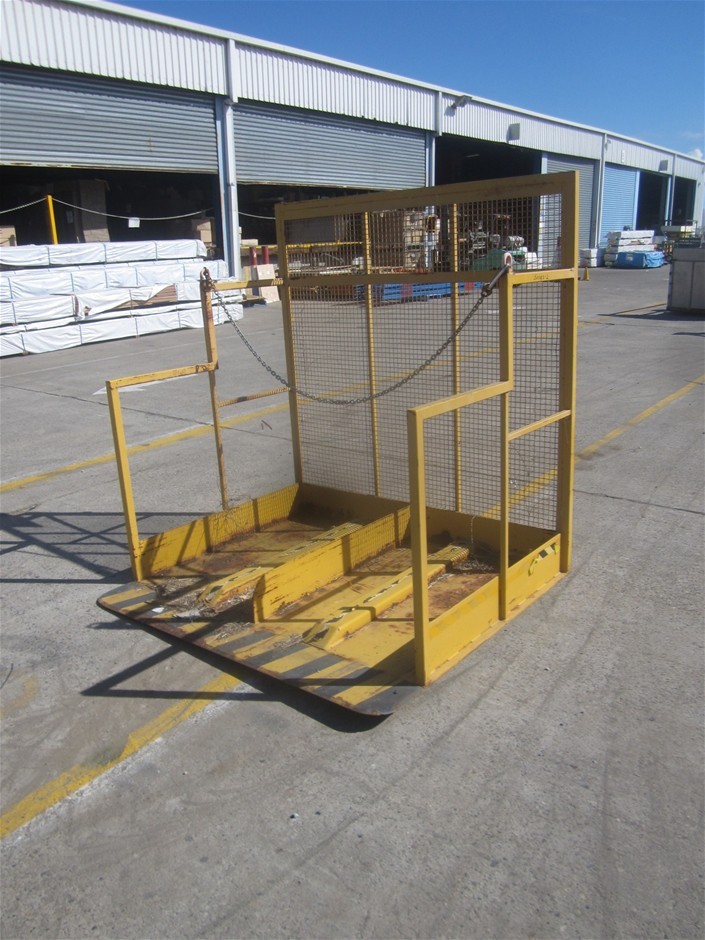 Forklift attachment. Roll cage lifting unit. Auction (0033-7002257 ...