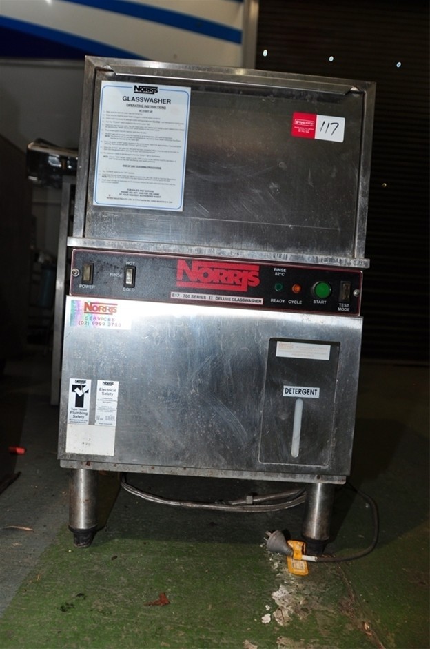 Commercial Glass Washer Norris model E17 700 Series 2 Deluxe Glass