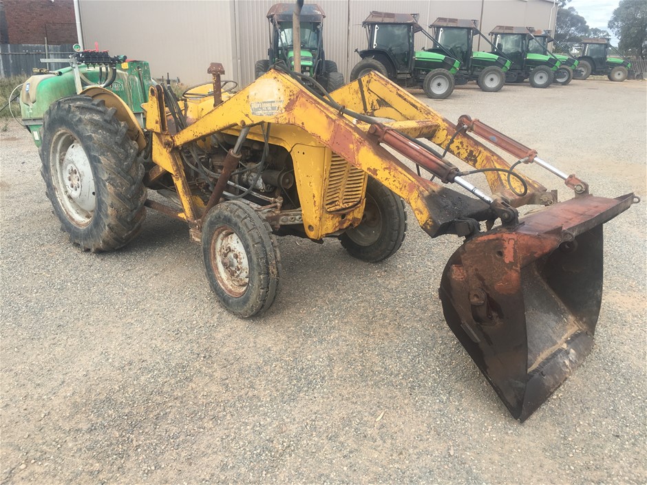 Massey Ferguson FE 35 Front End Loader Tractor Auction (00033014043