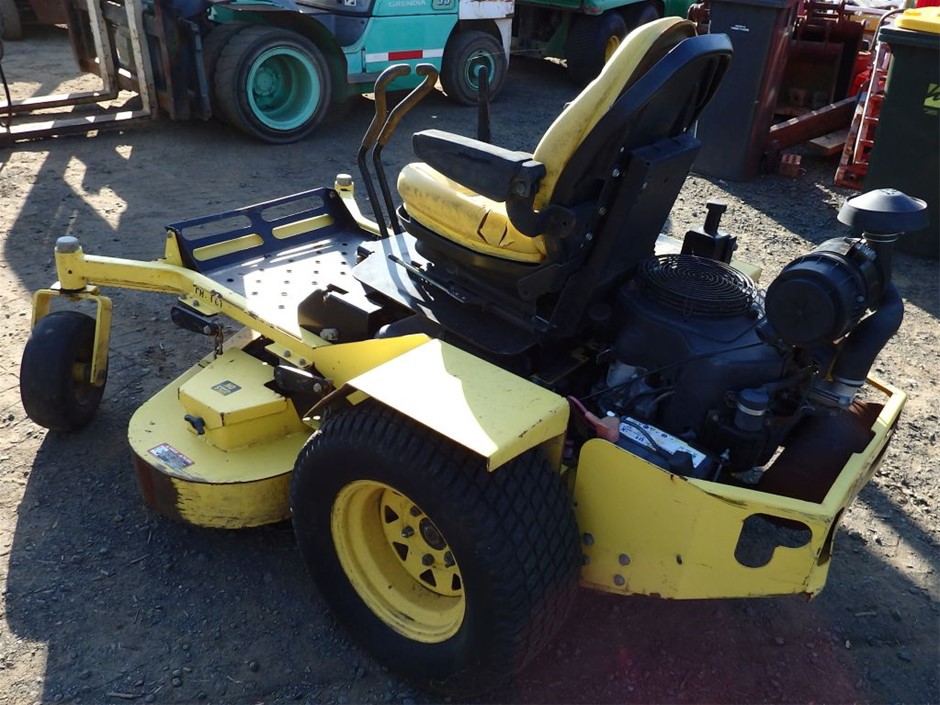 Great Dane Chariot Zero turn mower Auction (00395034524) Grays Australia