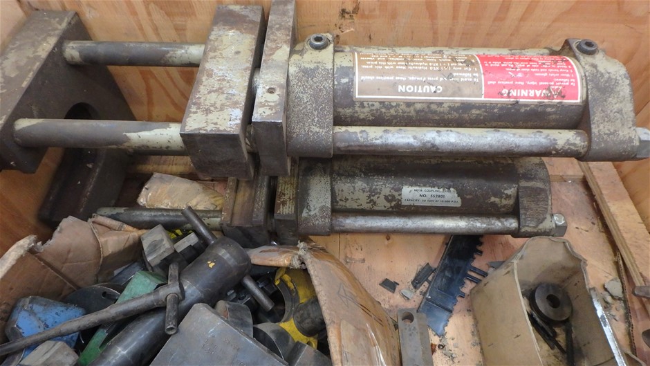 Caterpillar Hose Press with Dies and Tooling Auction (00049009160