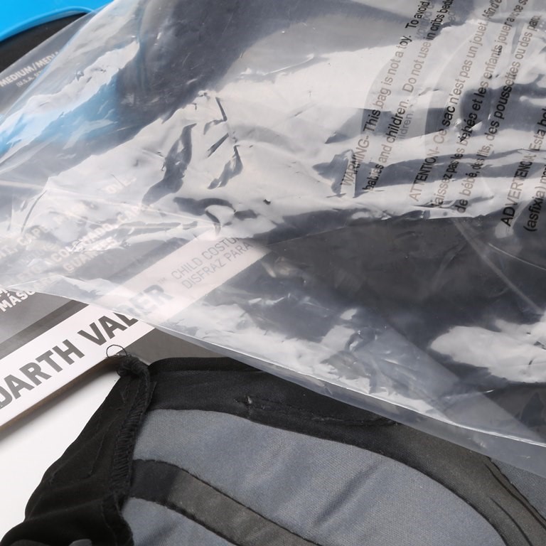 Boy S Star Wars Darth Vader Costume Size M 7 8 Comprising Jumpsuit Ca Auction Graysonline Australia