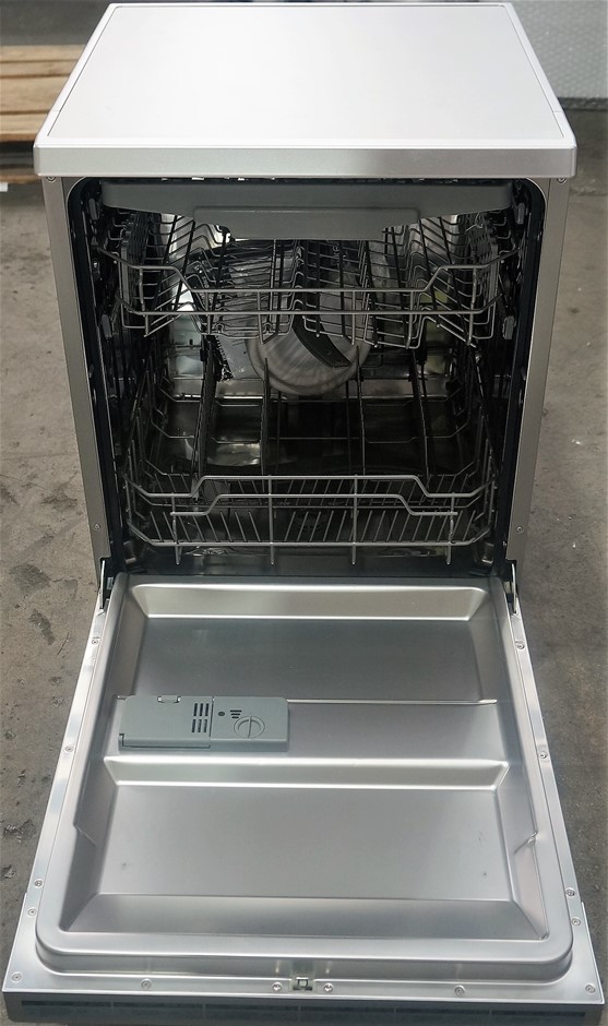 Everdure DWF146SC1 60cm freestanding dishwasher Auction