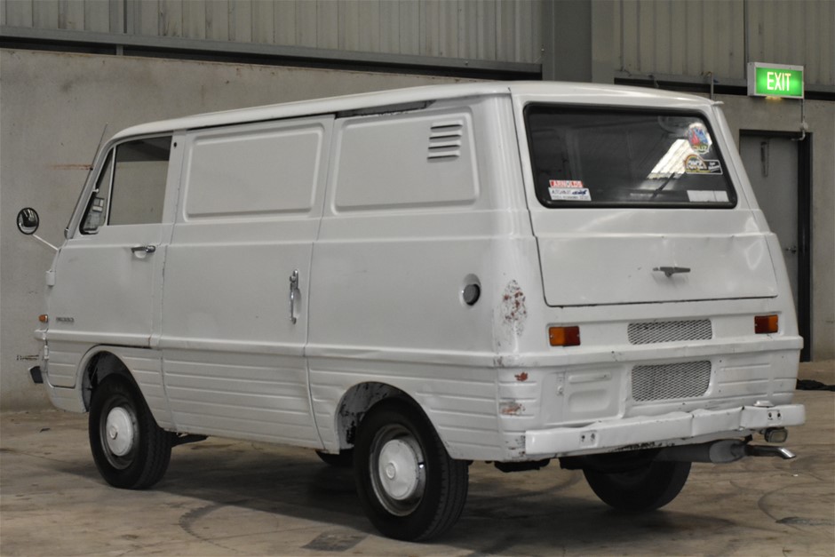 Mazda bongo van