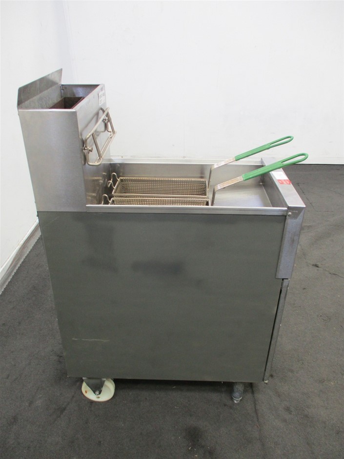 Dean Deep Fryer Auction (00377021654) Grays Australia