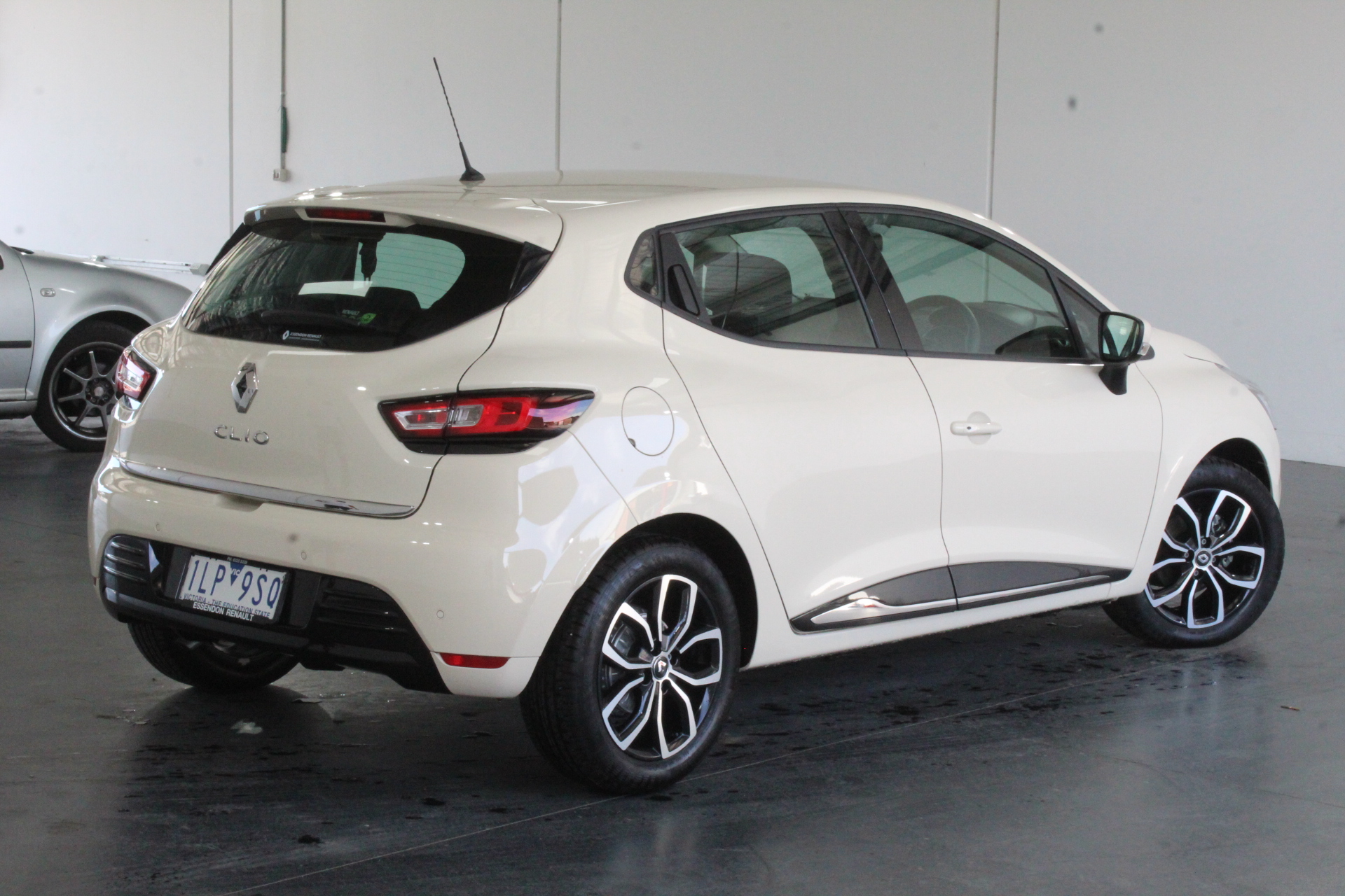 2017 Renault Clio ZEN Automatic Hatchback Auction (000120000603