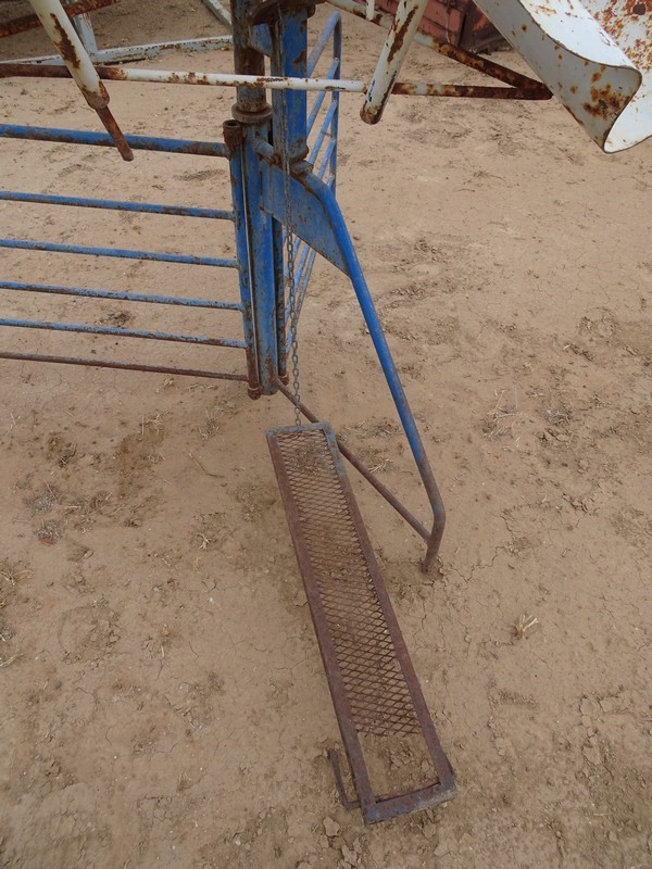 Rotary Lamb Marking Cradle Auction (01867022198) Grays Australia