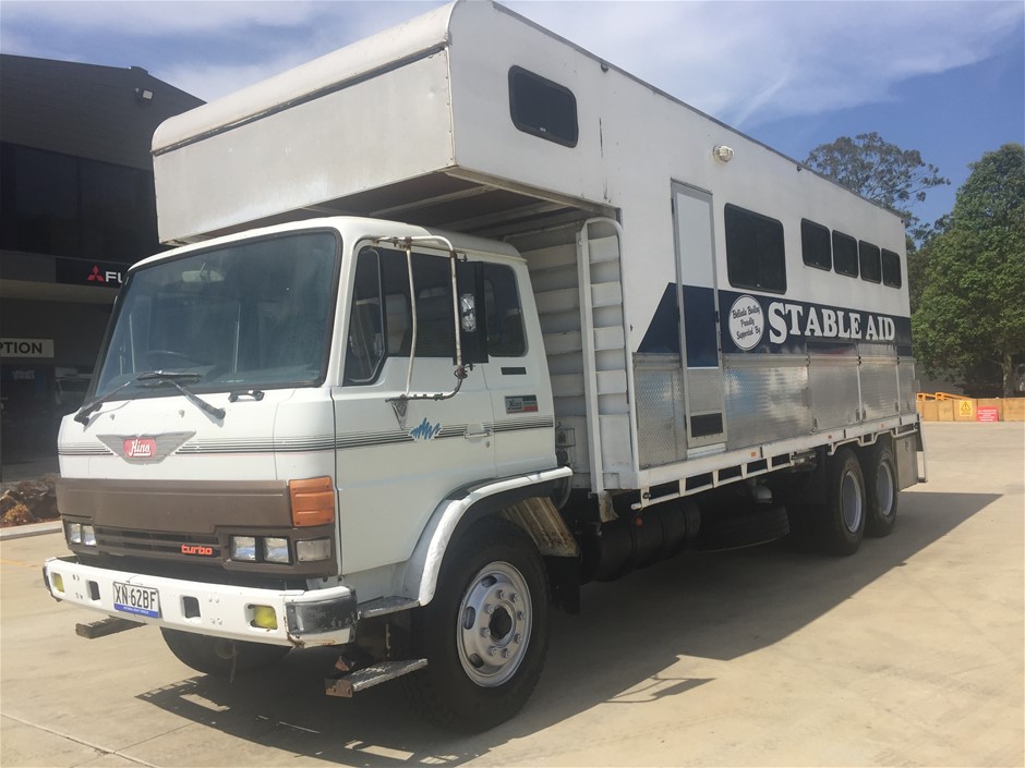 1989 HINO BB FF HORSE TRUCK Auction (0079-5037721) | Grays Australia