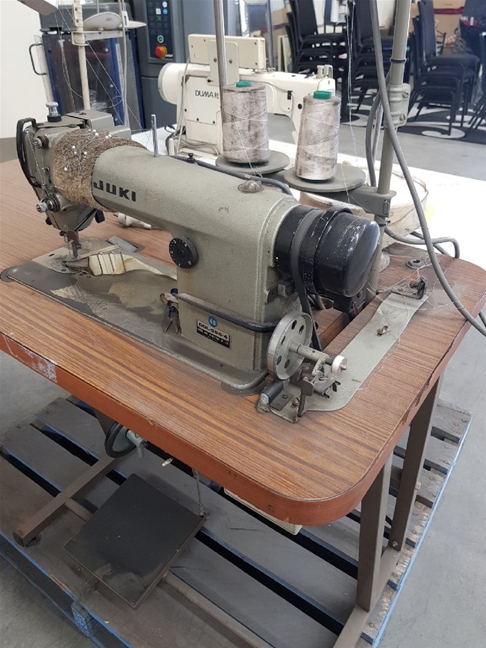 JUKI INDUSTRIAL SEWING MACHINE WITH BINDER ATTACHMENT Auction (0015
