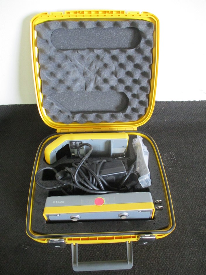 Trimble 5755000 Battery System Charger Auction (00477022902) Grays