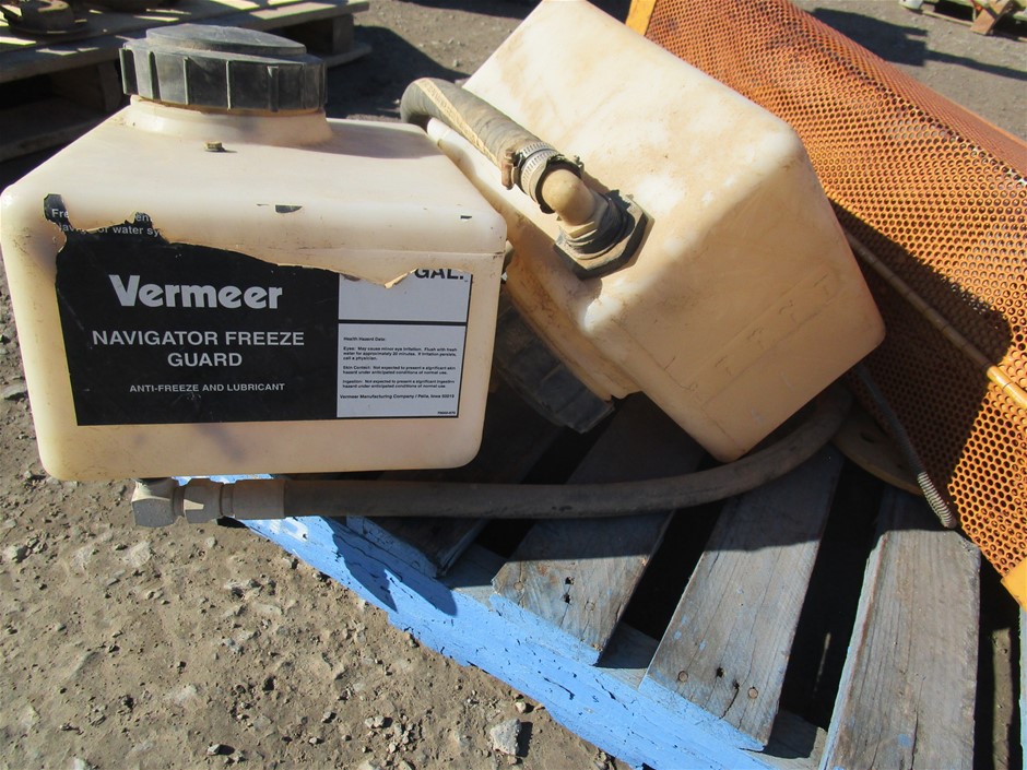 Vermeer Drill 3650 Water Tank Guards and Parts Auction (01533015884