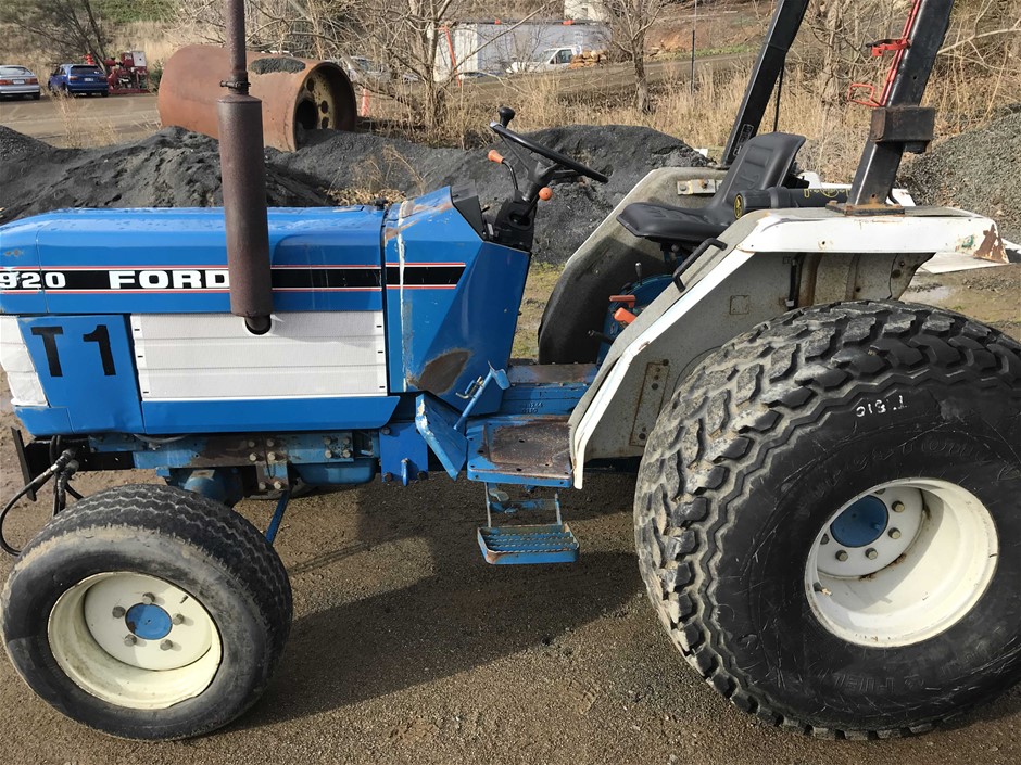 1990 Ford 1920 Tractor Auction (0005-3016021) | Grays Australia