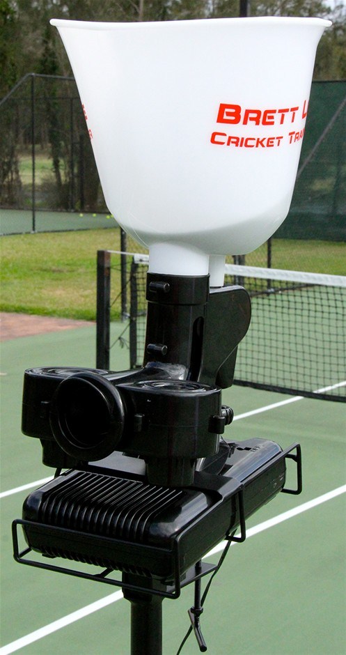 Brett Lee Cricket Trainer and adjustable