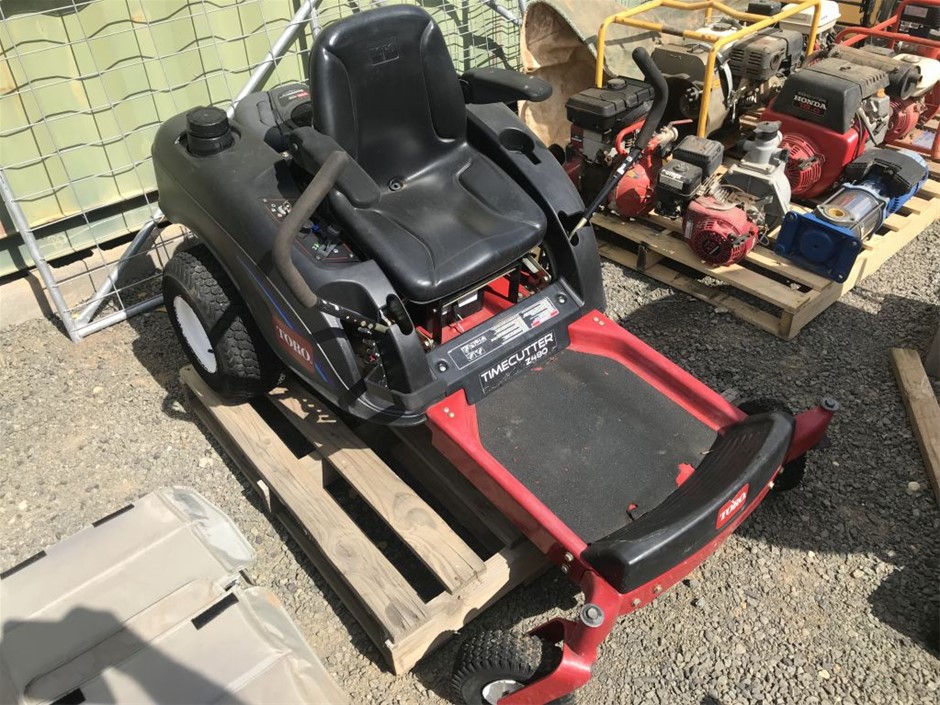 Zero turn lawn mower, Toro Timecutter Z480, Note no deck (26543325
