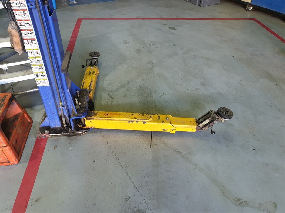 PowerRex Lift 2900F Vehicle Hoist Auction (000110020825)
