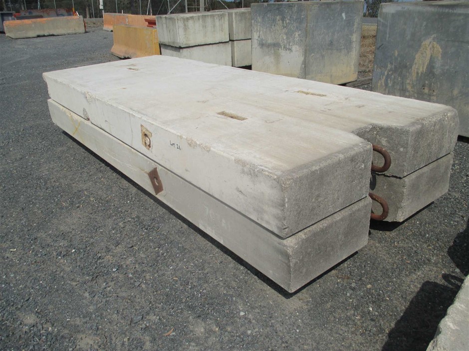 Qty 2 X Concrete Block   Counter Weight Auction (0826-7024862) 