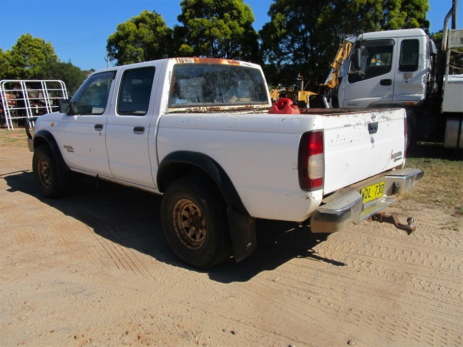 Nissan navara 2000