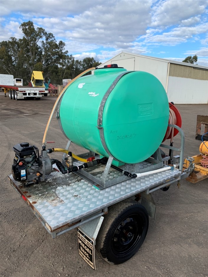 Rapid Spray Sprayer 400 Litre Capacity Auction (04033016666) Grays