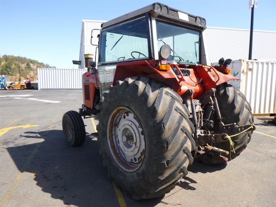 Massey Ferguson 3525 Cab Tractor Auction (00039014663)