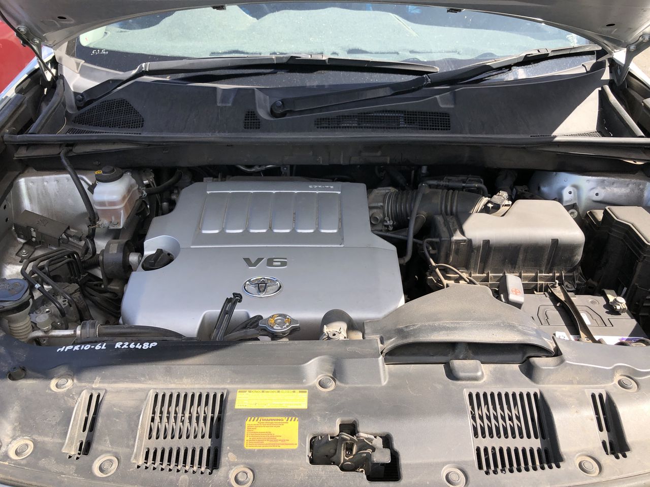 Men's 8mm Garnet & AAA Grade Cubic Zirconia Skull Beaded Bracelet