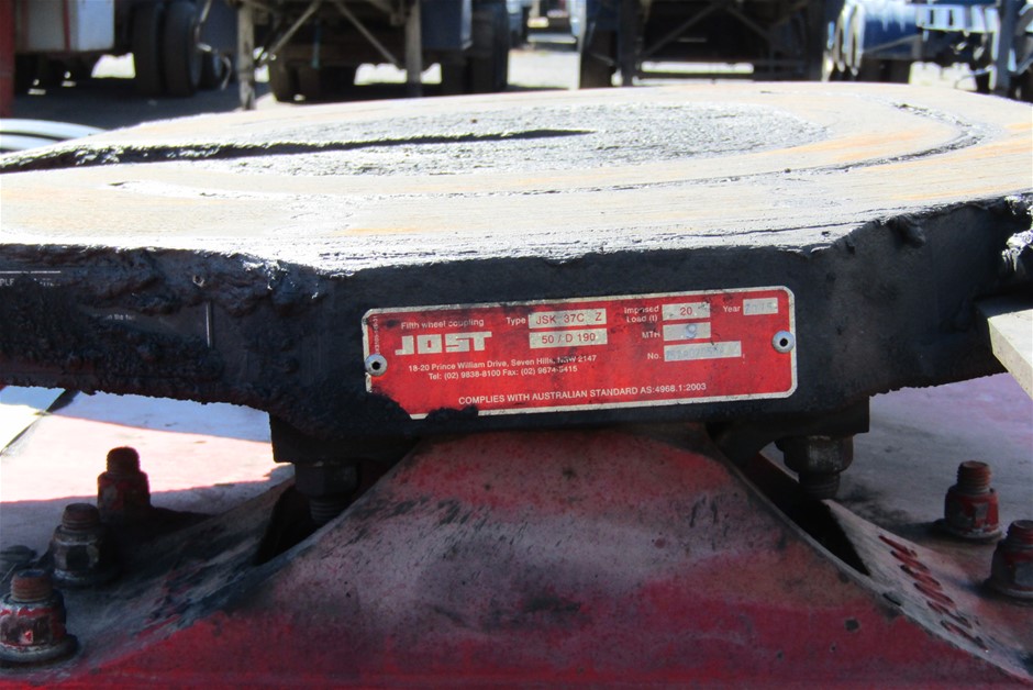 Peridot & Swarovski® Austrian Crystal Platinum Plated Pendant Necklace