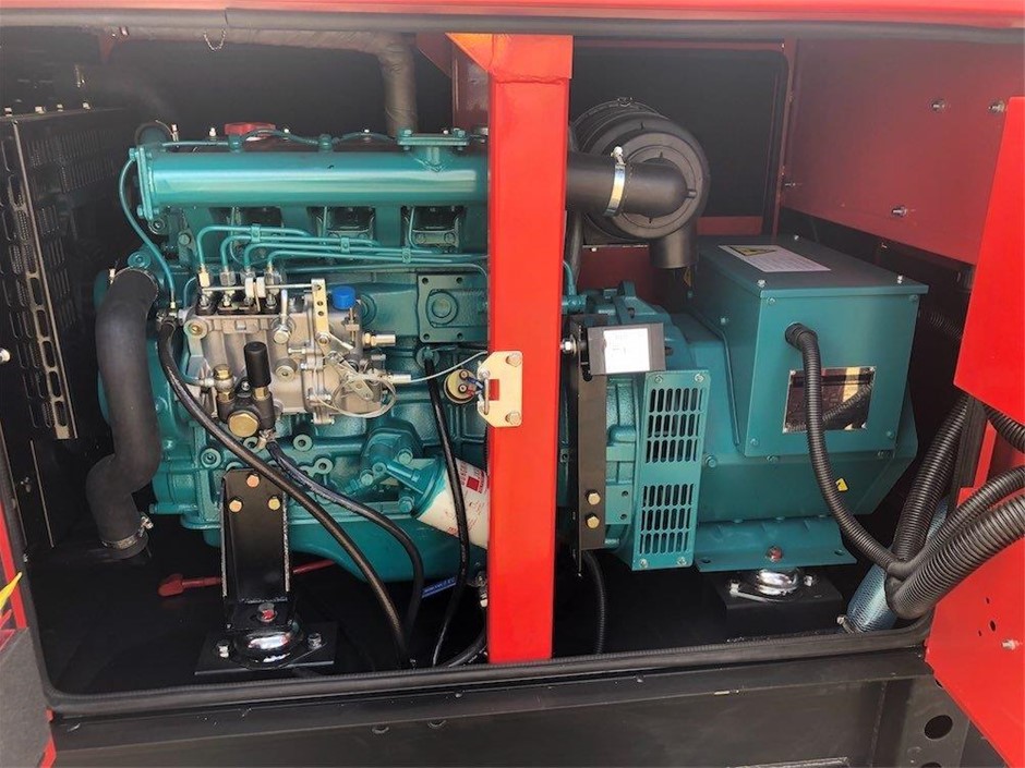 5-6mm Greyish Blue Pearl & Swarovski Pearl Charm Bracelet