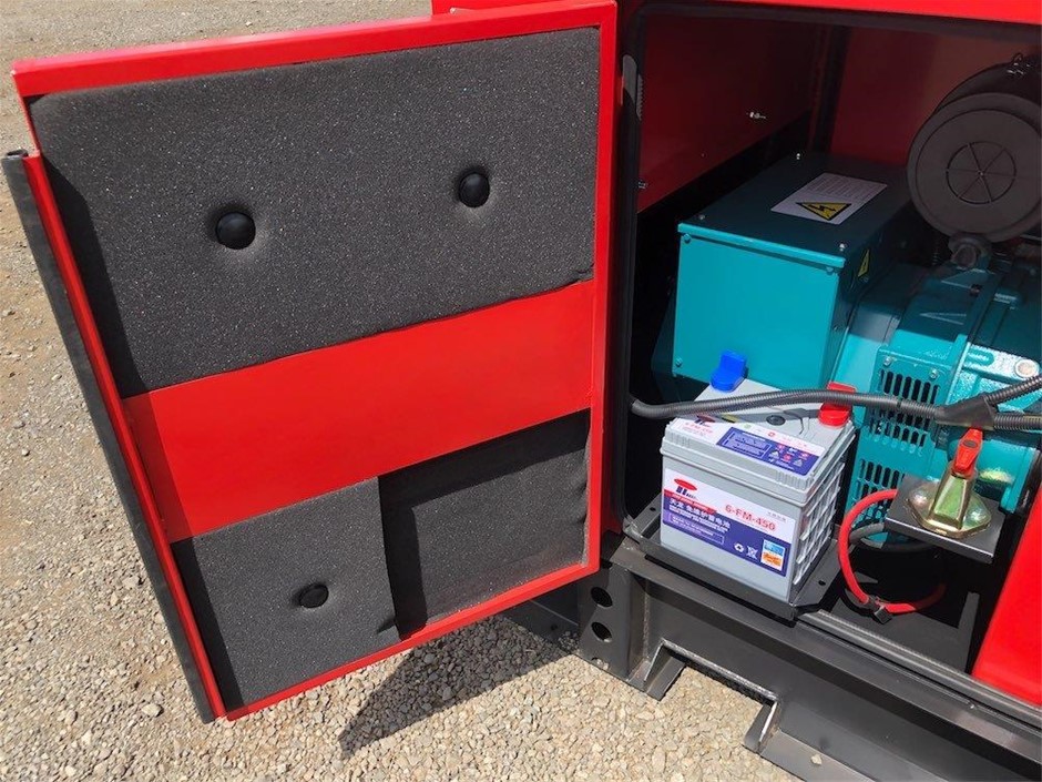 8-9mm Peacock Blue Potato Shape Pearl with Platinum Plated Bracelet