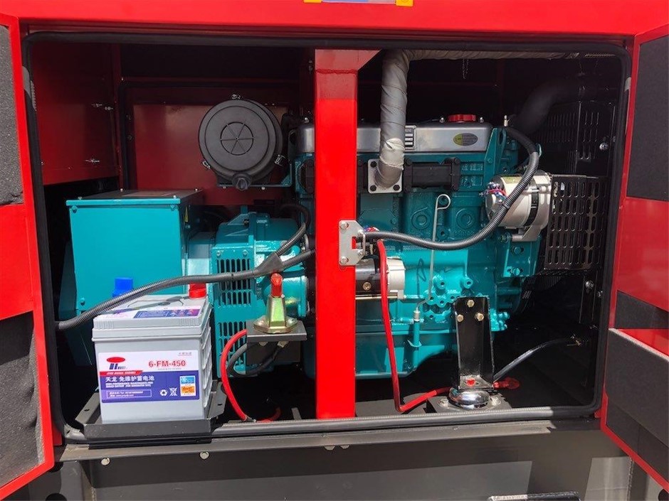 8-9mm White Potato Shape Pearl with Platinum Plated Bracelet