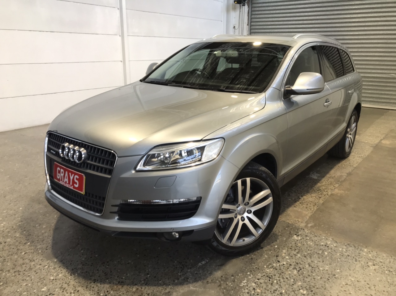 5.80 CT Sparkling Moissanite