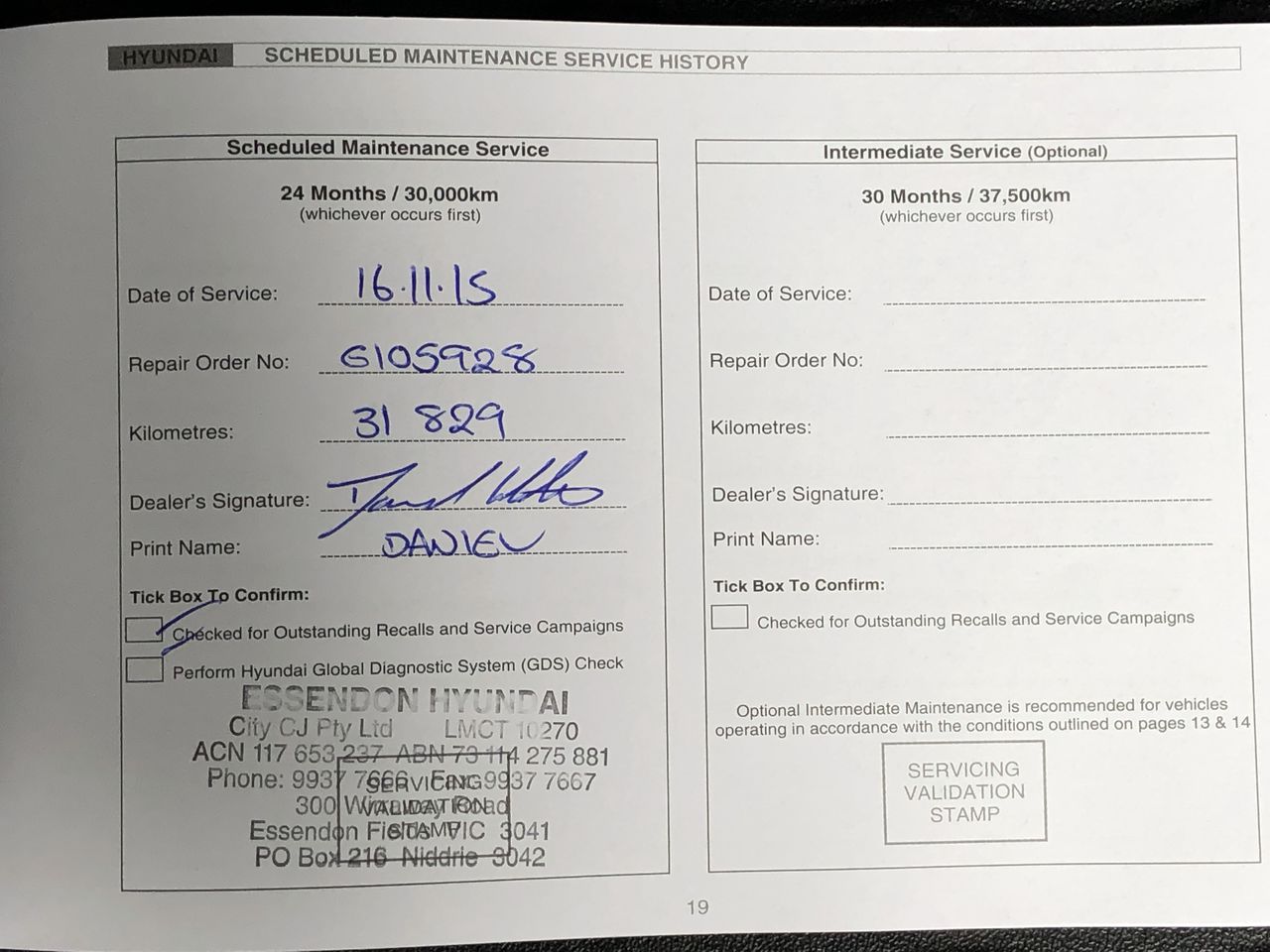 Round 925 Silver Simulated Diamonds Hoop Earrings