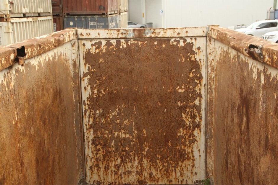 Elegant 18K Yellow Gold plated Simulated Diamond Necklace