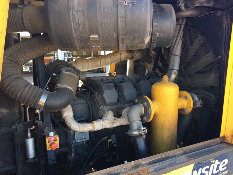 RIP CURL Men's Mirage 3-2-One Ultimate 19" Boardshorts, Size 34, Navy / Ora