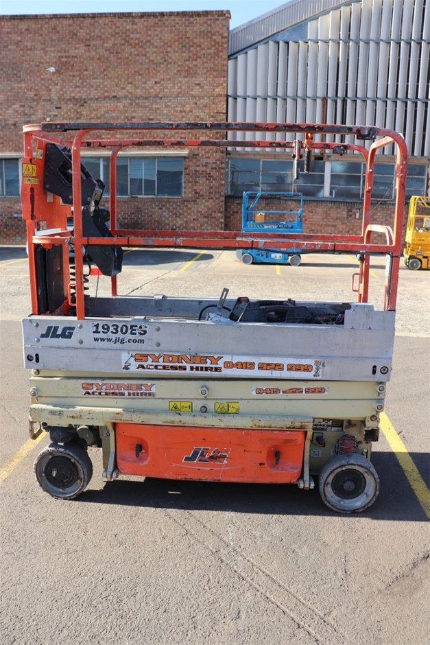 1.28ct Radiant Natural Emerald - Oval Cut