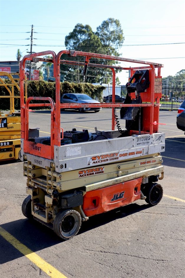 1.27ct Radiant Natural Emerald - Oval Cut