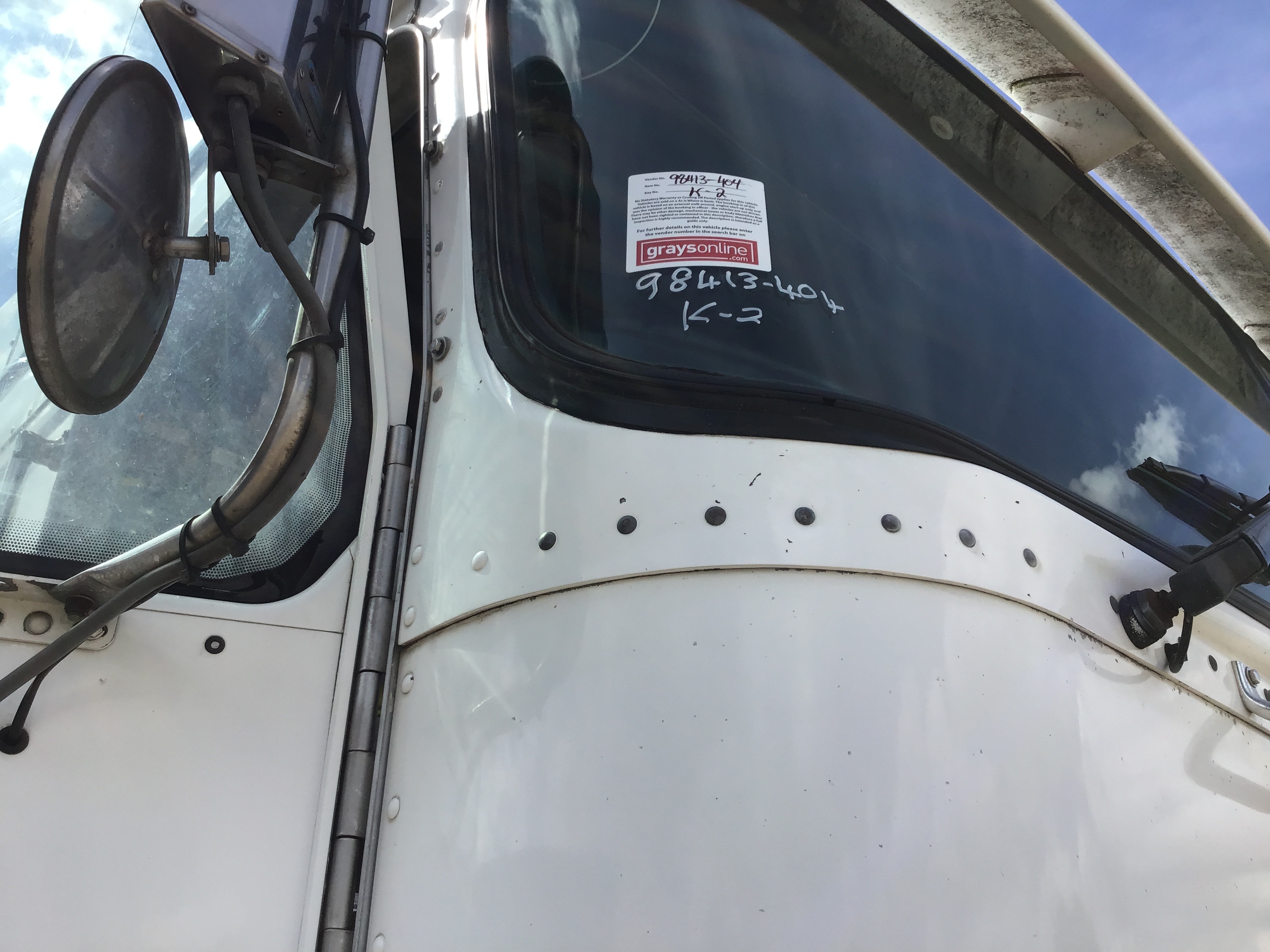 2010 BATHURST WINNER ANTIQUE GOLD MEDALLION LOWNDES HOLDEN VE COMMODORE