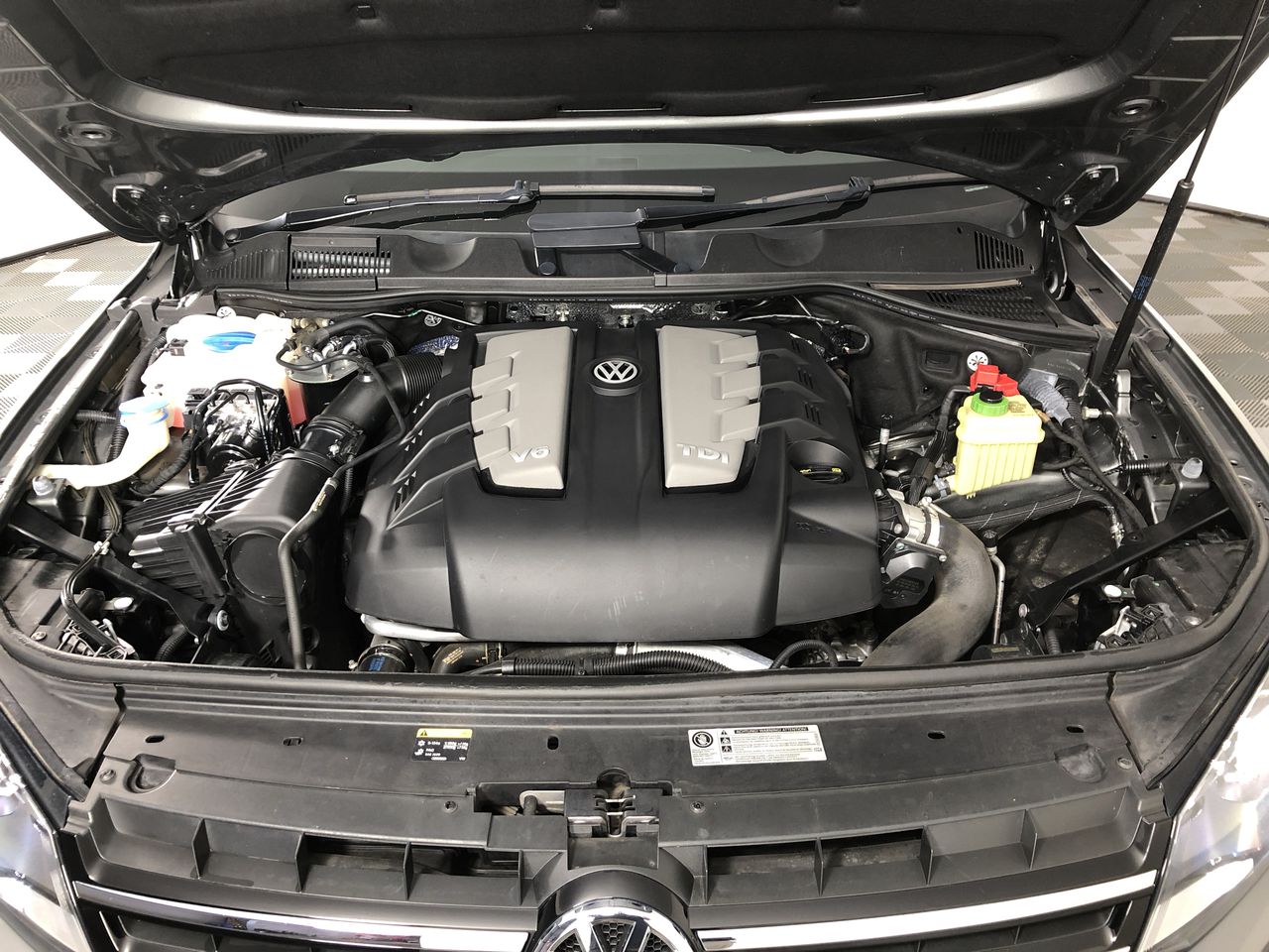 1.01ct Radiant Natural Emerald - Oval Cut