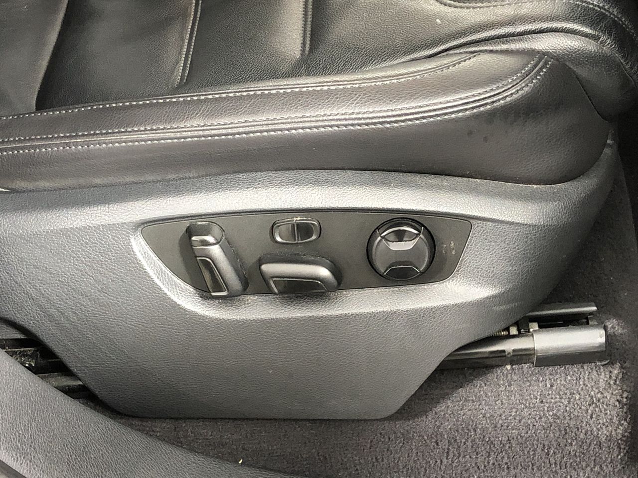 1.51ct Radiant Natural Emerald - Oval Cut