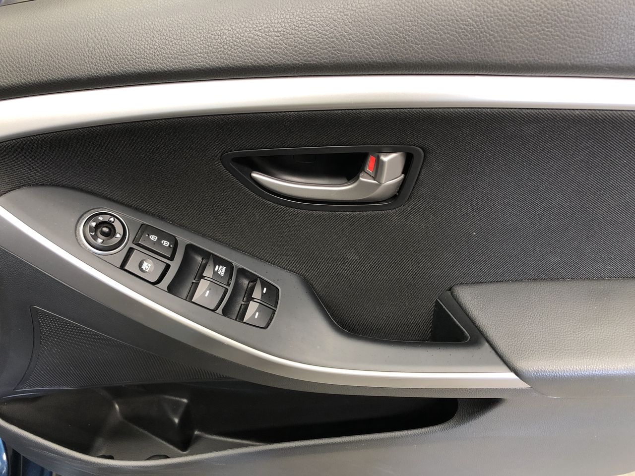 Epson EB-585W LCD Projector