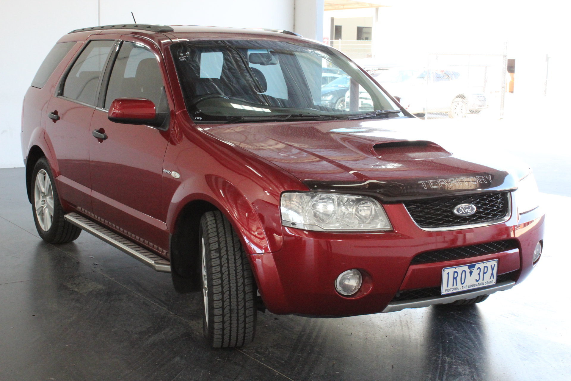 Epson EB-1945W LCD Projector