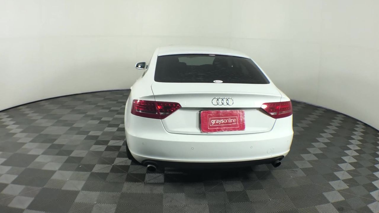 <p> Portable Toilet</p>