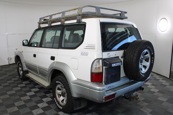 CASUAL LIVING Lap Desk w/ Removable Knit Cover.