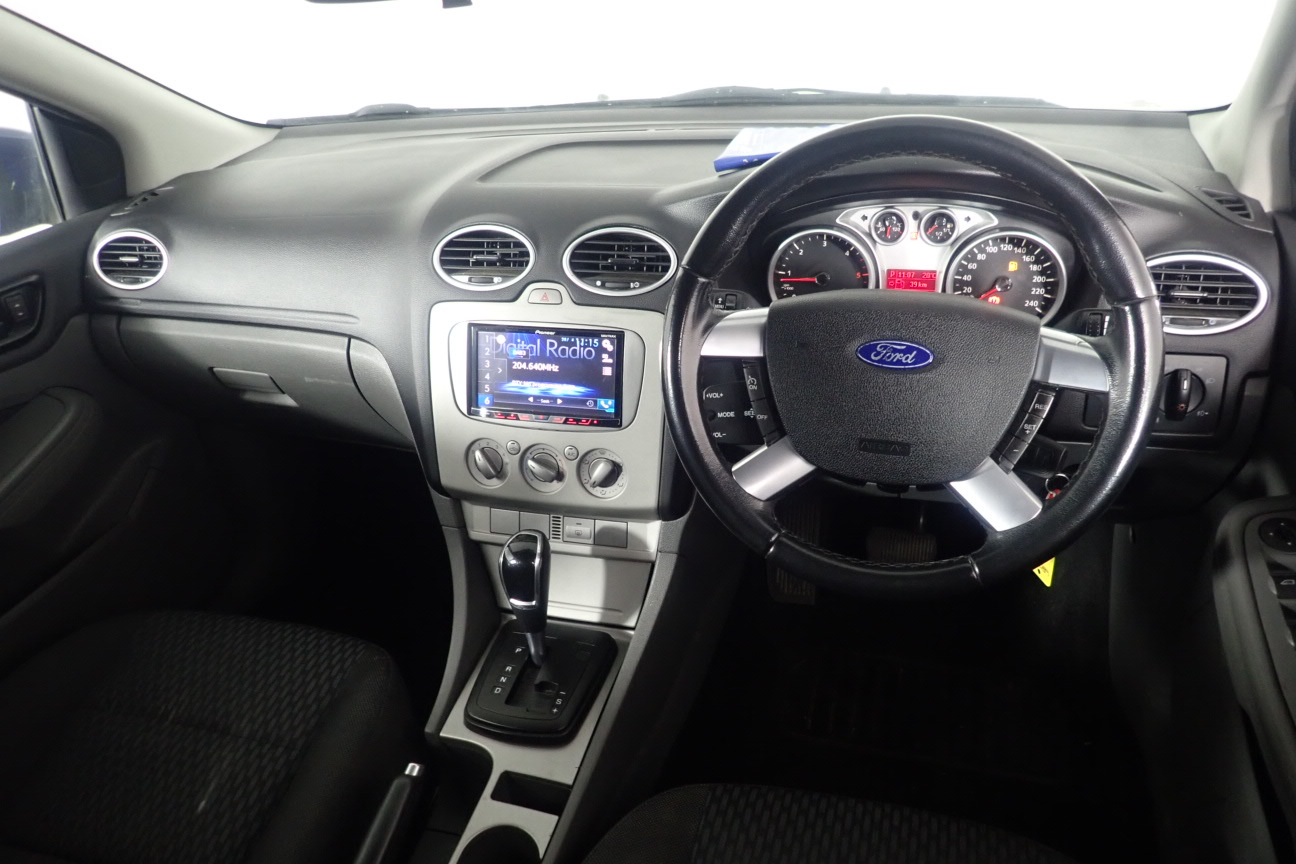 0.16 Carat White 4 round diamonds