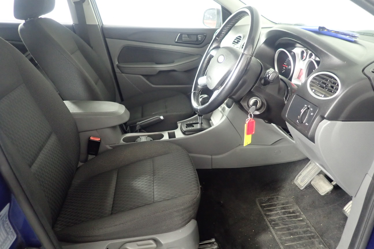 0.12 carat white round 4 diamond