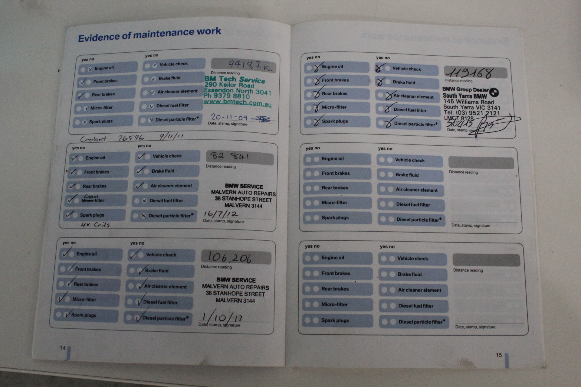 Vial full of Gold Leaf/Flake