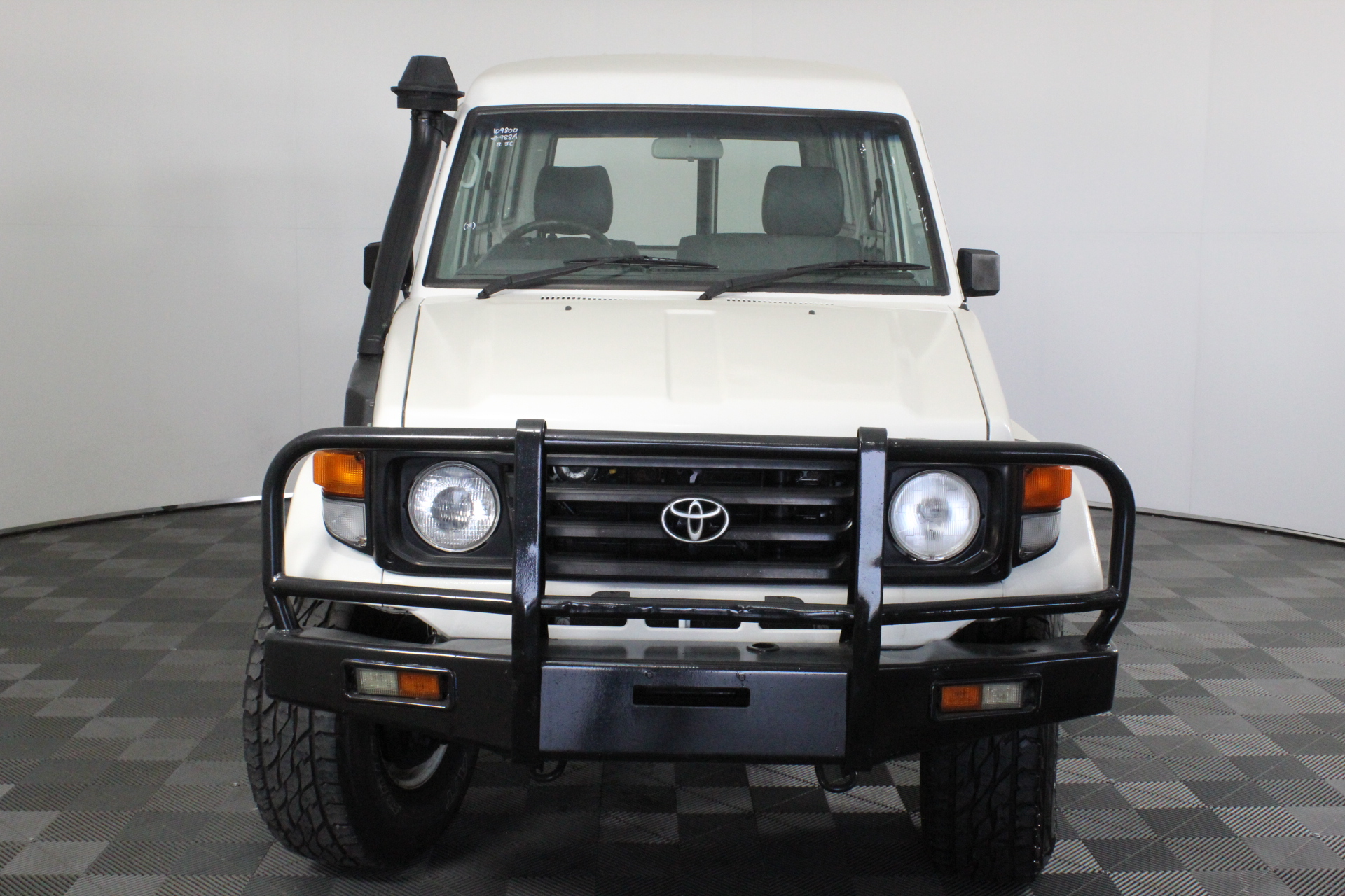 2022 Queen Elizabeth Platinum Jubilee Gold plated Medallion