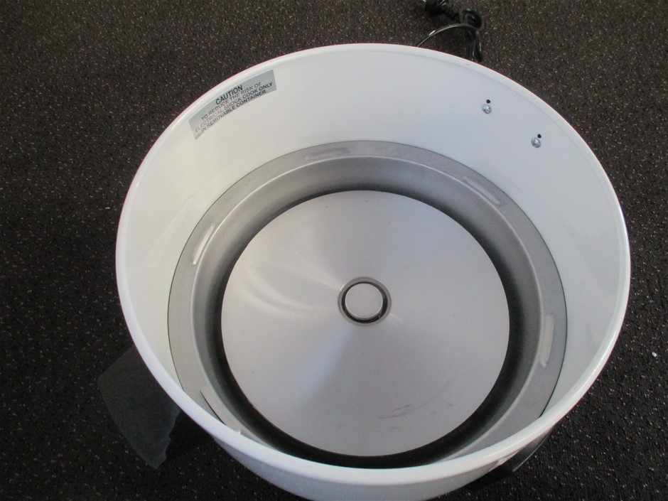 LA Cafe Event Chairs