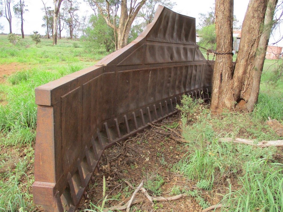 Mipro MA-708 Portable Wireless PA Speaker System and Mipro ACT-72T Bodypack